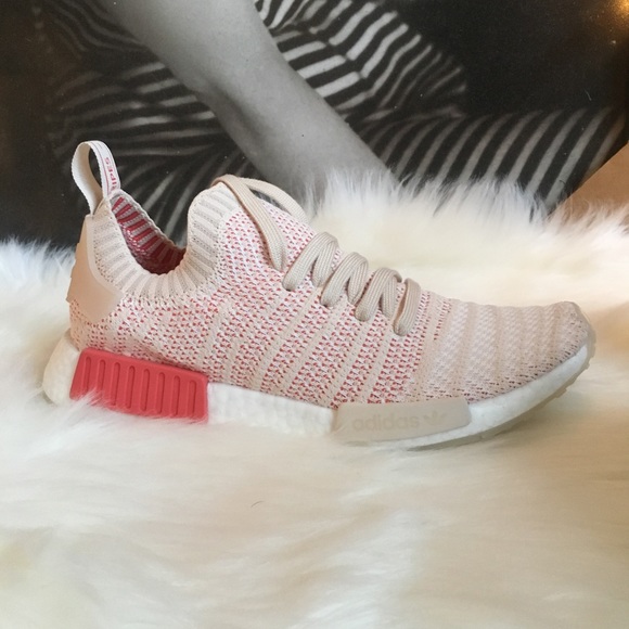 adidas Shoes - NEW 🌸 Wmns NMD_R1 STLT Primeknit 'Linen’ size 9.5